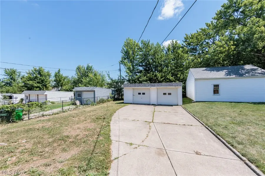 5239 E 115th Street, Garfield Heights, OH 44125 - #3