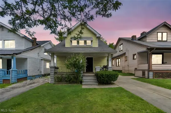 12109 Holborn Avenue, Cleveland, OH 44105