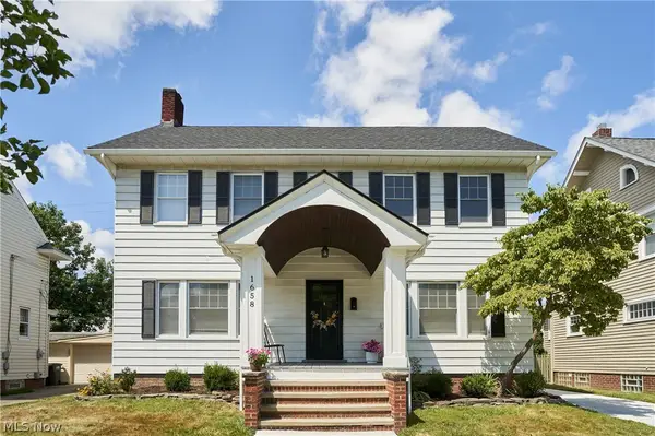 1658 Saint Charles Avenue, Lakewood, OH 44107