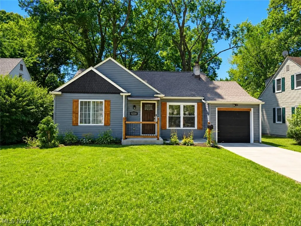 1600 Delia Avenue, Akron, OH 44320 - #1