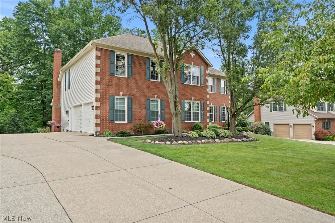 215 Beaumont Trail, Aurora, OH 44202 - #1