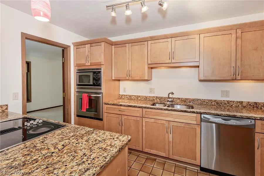 12616 Cedar Road, Cleveland Heights, OH 44106 - #3