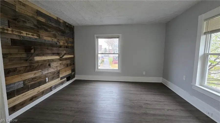 1412 Woodland Nw Avenue, Canton, OH 44703 - #2
