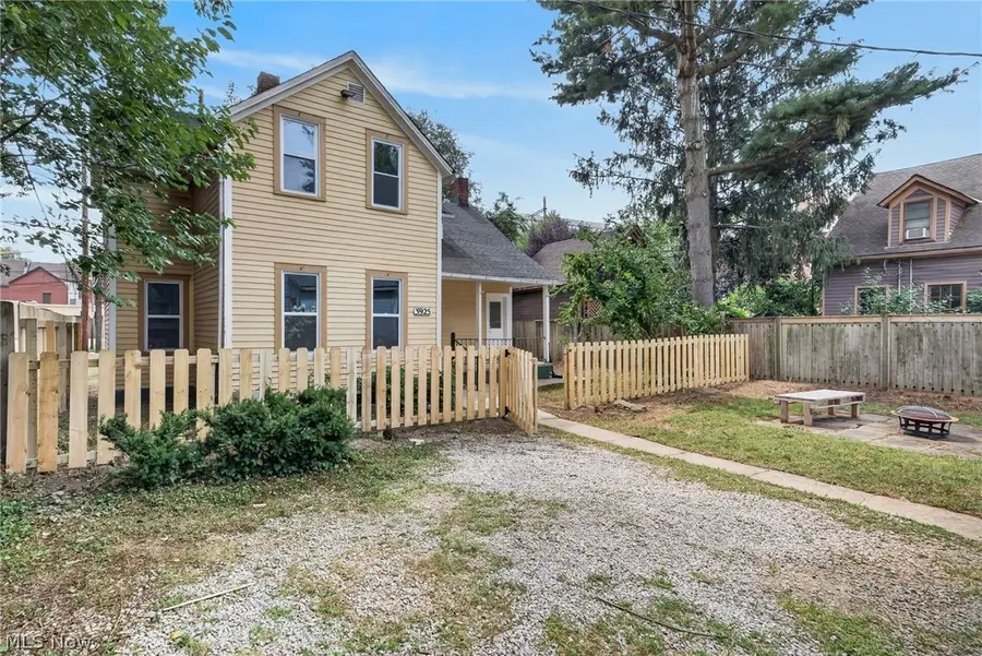 3925 Bridge Avenue, Cleveland, OH 44113 - #2