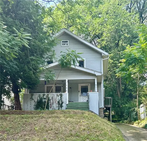 1498 Overlook Drive, Akron, OH 44314
