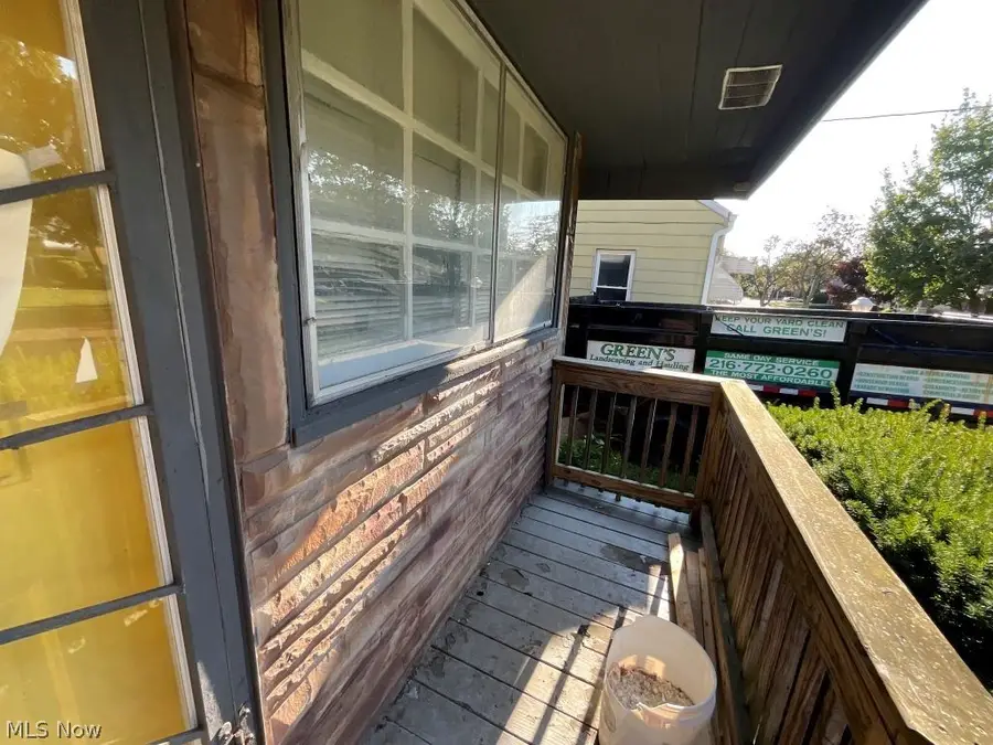 15712 Westview Avenue, Cleveland, OH 44128 - #2