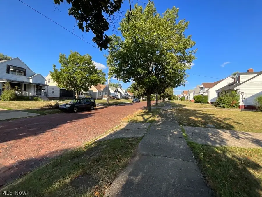 15712 Westview Avenue, Cleveland, OH 44128 - #3