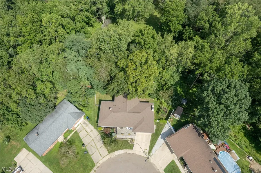 374 Woodlawn Reserve Road, Akron, OH 44305 - #2