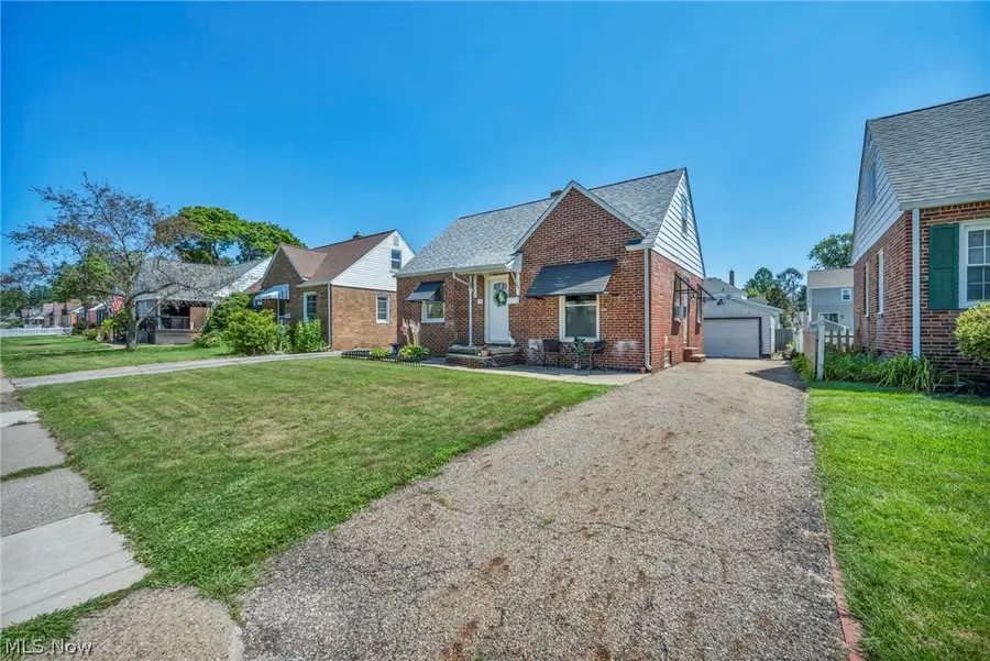 2515 9th Street, Cuyahoga Falls, OH 44221 - #3