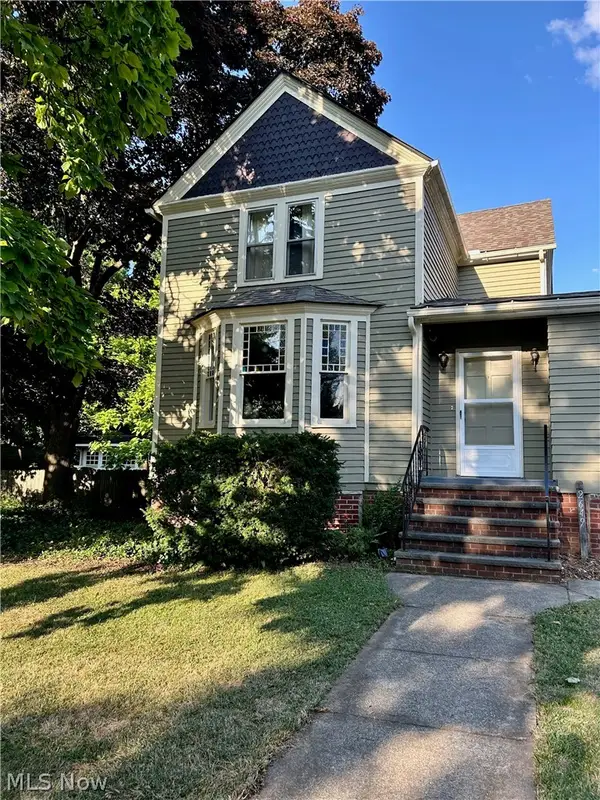 2649 S Taylor Road, Cleveland Heights, OH 44118