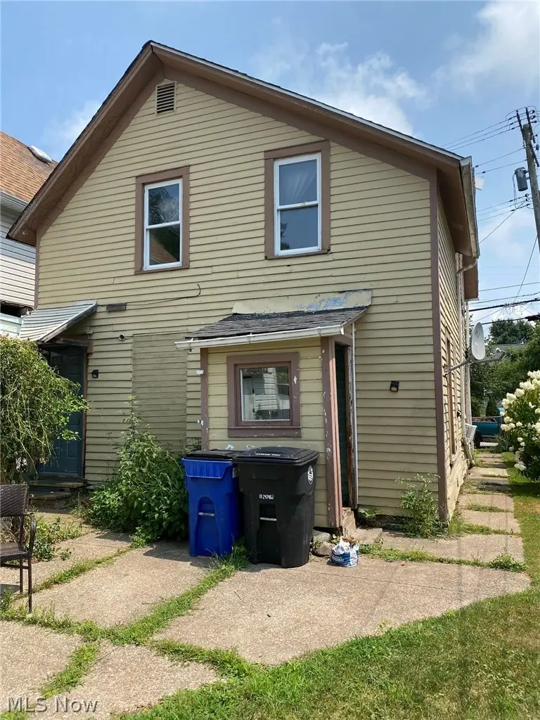 2060 W 44th Street, Cleveland, OH 44113 - #3