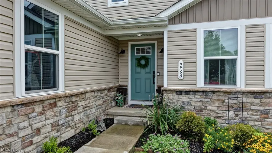 6960 Gauntlet Sw Street, Massillon, OH 44646 - #2