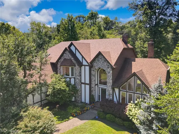 7380 Rollingbrook Trail, Solon, OH 44139