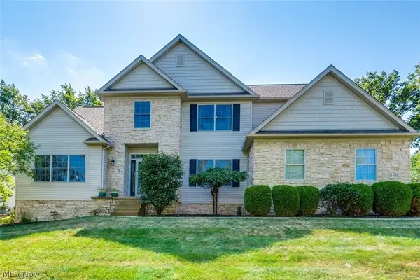 8493 Deacon Nw Avenue, North Canton, OH 44720