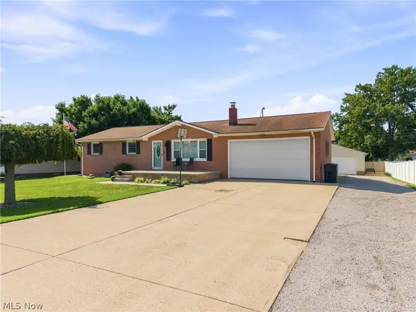 5570 Foxford Sw Street, Canton, OH 44706