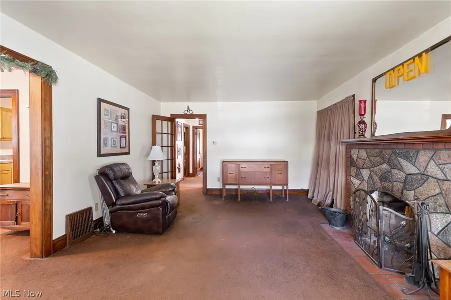 223 Hawk Avenue, Akron, OH 44312 - #3