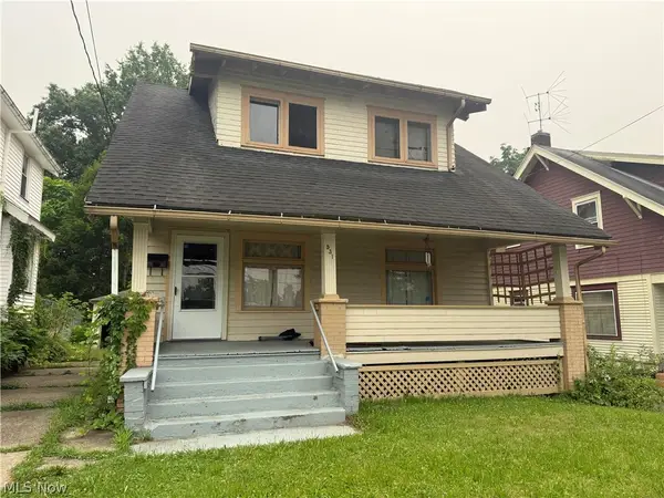 531 W Chalmers Avenue, Youngstown, OH 44511