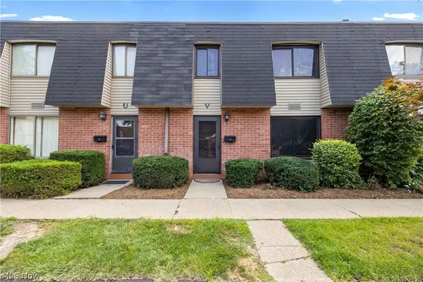 216 Moore Road, Avon Lake, OH 44012