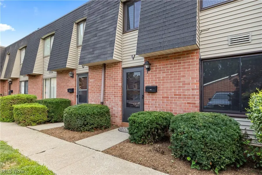 216 Moore Road, Avon Lake, OH 44012 - #2