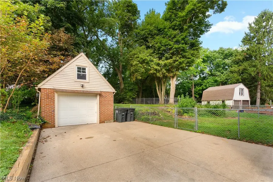 128 Woolf Avenue, Akron, OH 44312 - #2