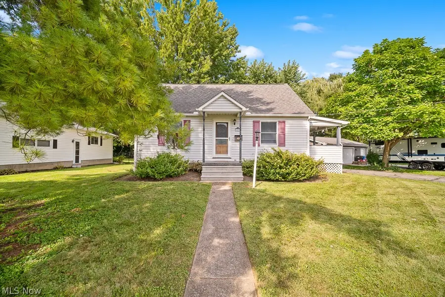 687 Elyria Avenue, Amherst, OH 44001 - #2