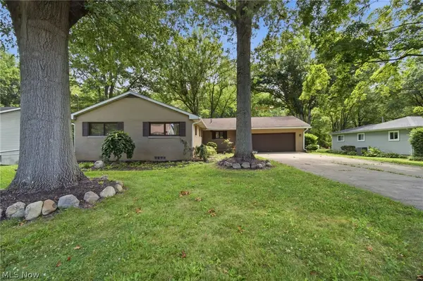 1097 Oak Tree Road, Akron, OH 44320