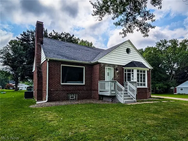 6328 Roselawn Avenue, Ravenna, OH 44266