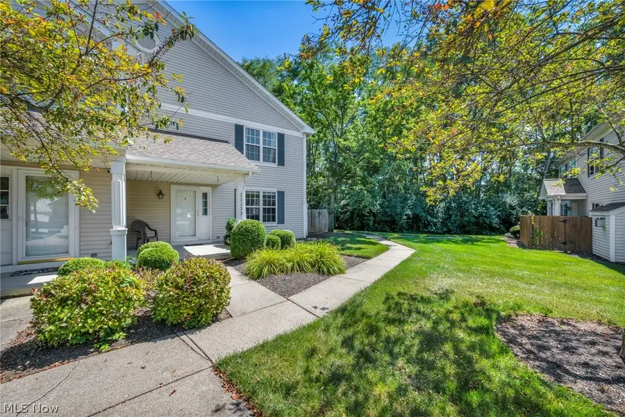 23233 Grist Mill Court #25A, Olmsted Falls, OH 44138 - #3