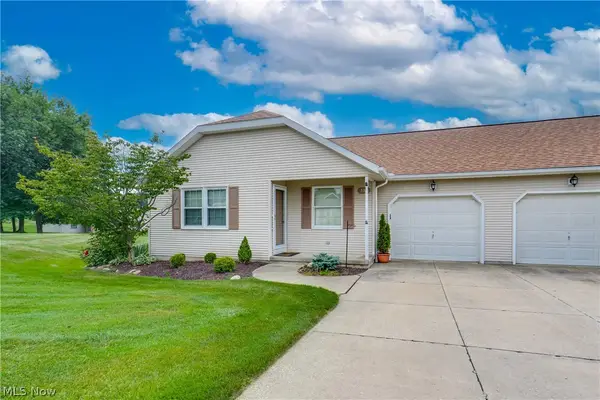 332 W Heatherwood Drive, Barberton, OH 44203