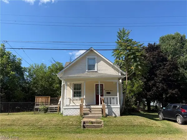 1711 Bonnot Ne Place, Canton, OH 44705