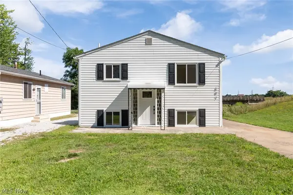 697 Ocean Avenue, Akron, OH 44310
