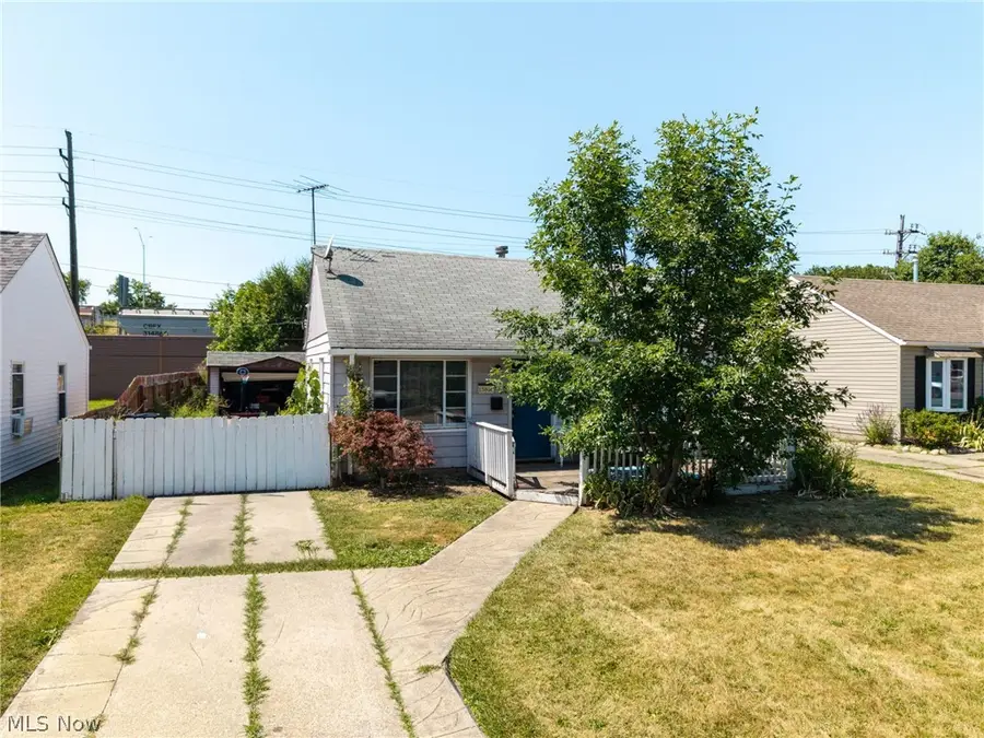 15806 Eleanore Drive, Cleveland, OH 44135 - #3