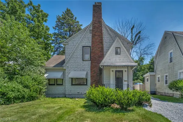 881 Valdes Avenue, Akron, OH 44320