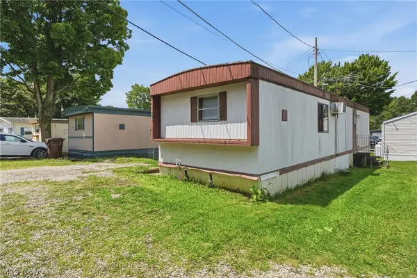 3354 Hilton Nw Street #30, Massillon, OH 44646