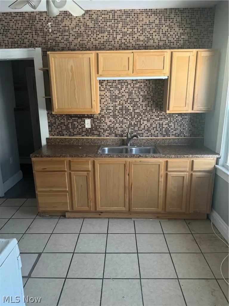 452 -454 E 149th Street, Cleveland, OH 44110 - #2