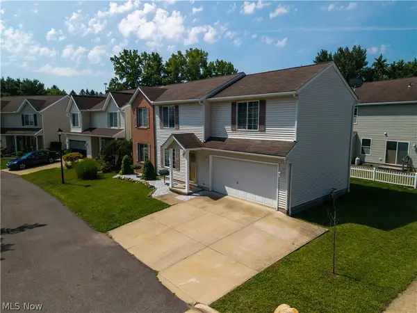 1271 Oxford Circle, Akron, OH 44312