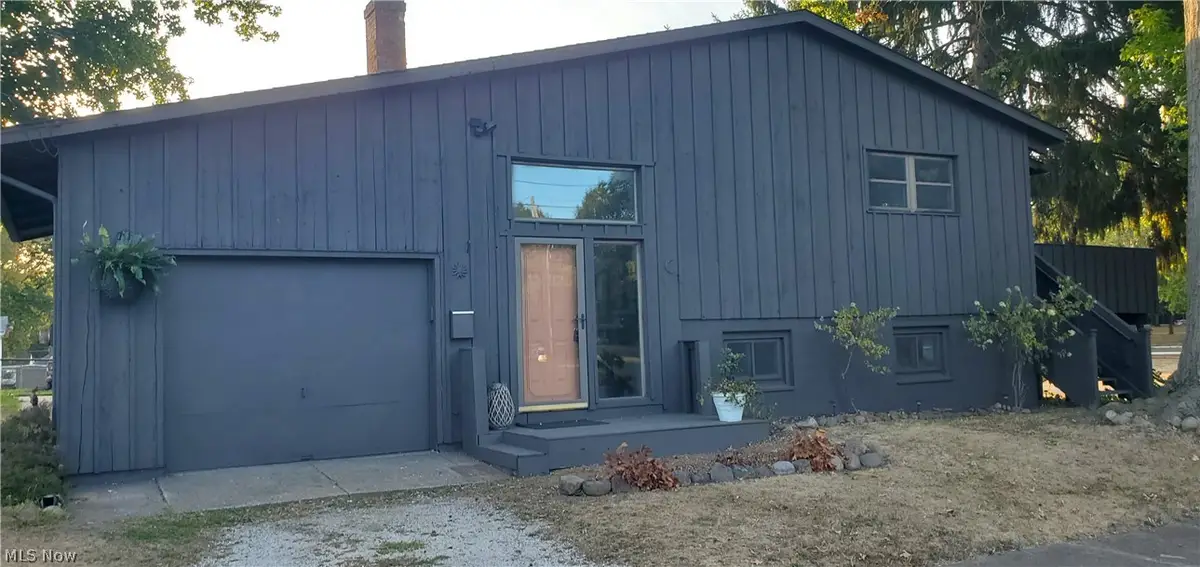 504 Larkin Avenue, Akron, OH 44305 - #1
