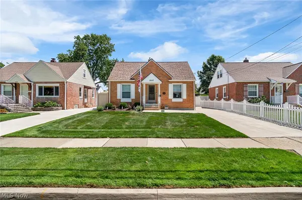 2557 9th Street, Cuyahoga Falls, OH 44221