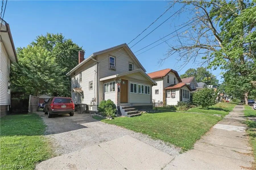 912 Hunt Street, Akron, OH 44306 - #3