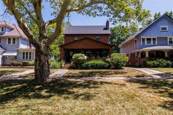 2065 West Boulevard, Cleveland, OH 44102
