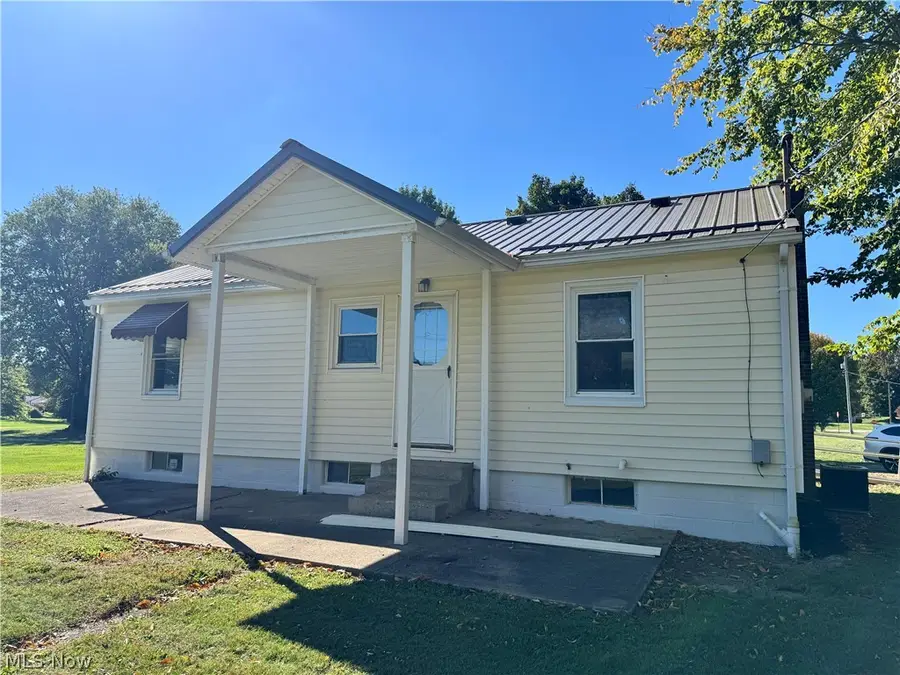 1400 S 15th Street, Coshocton, OH 43812 - #2