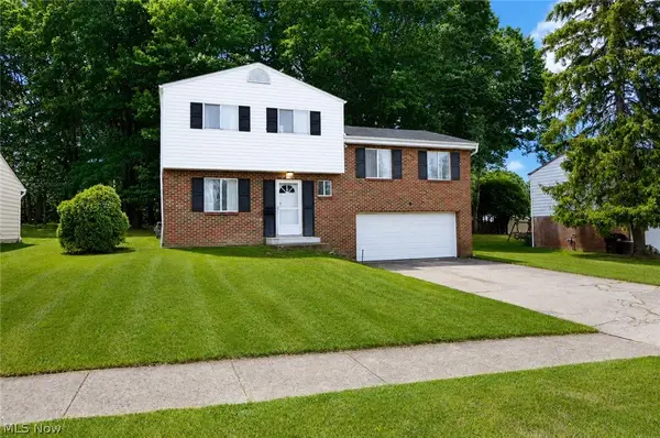 6221 Sequoia Drive, Parma, OH 44134