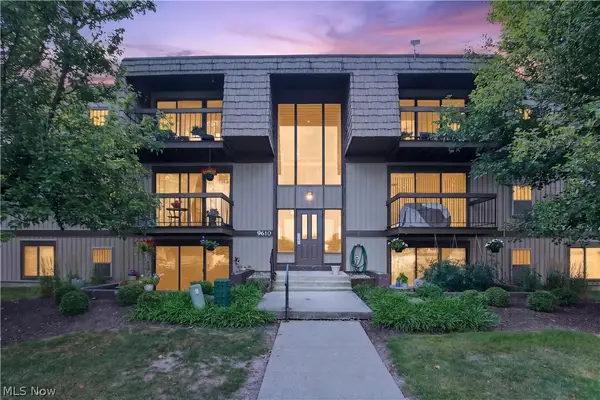 9610 Cove Drive #B23, North Royalton, OH 44133