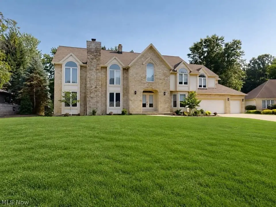 5650 Ashley Circle, Highland Heights, OH 44143 - #1