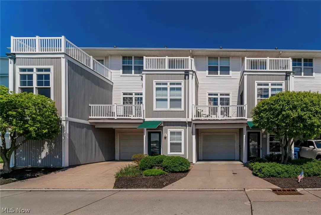 281 W Marina Parkway, Lorain, OH 44052 - #1
