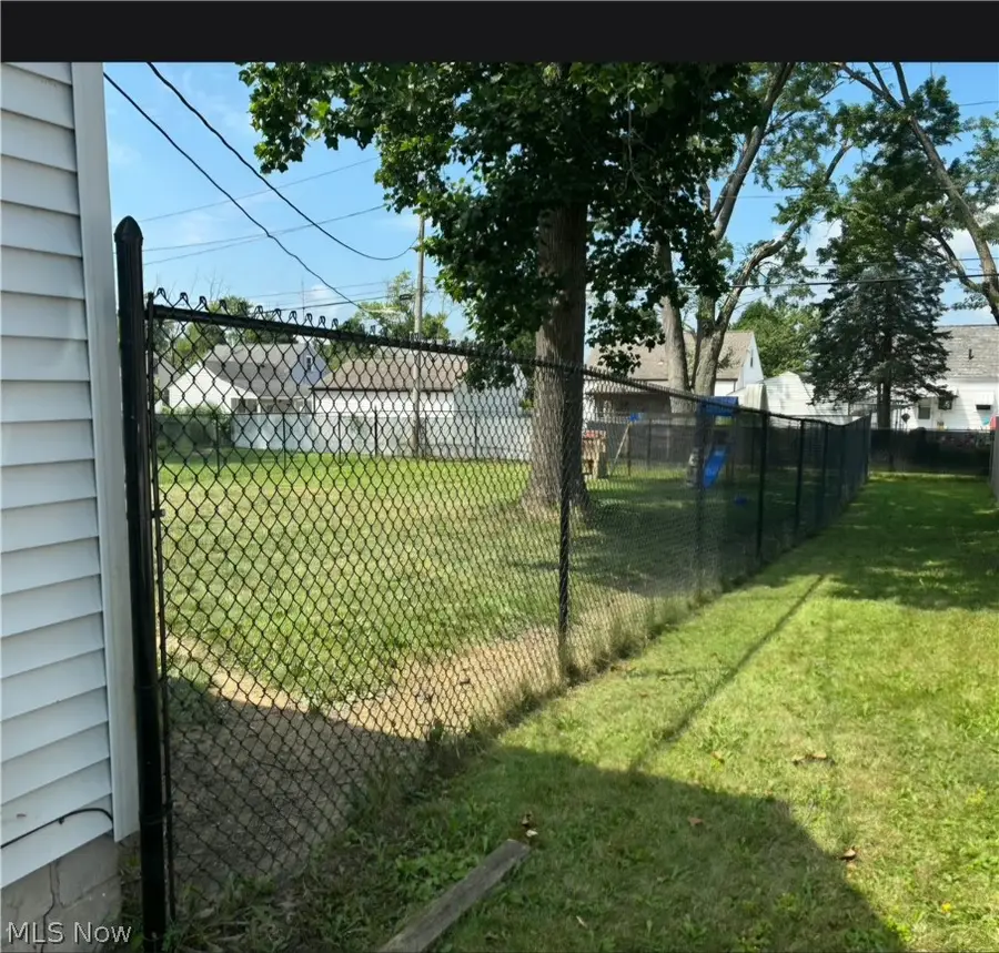 595 Bonnie Brae Ne Avenue, Warren, OH 44483 - #3