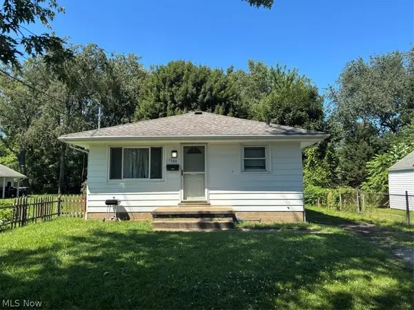 1569 Merrill Avenue, Akron, OH 44306