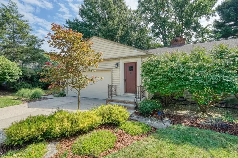 301 Breezewood Drive, Bay Village, OH 44140 - #1