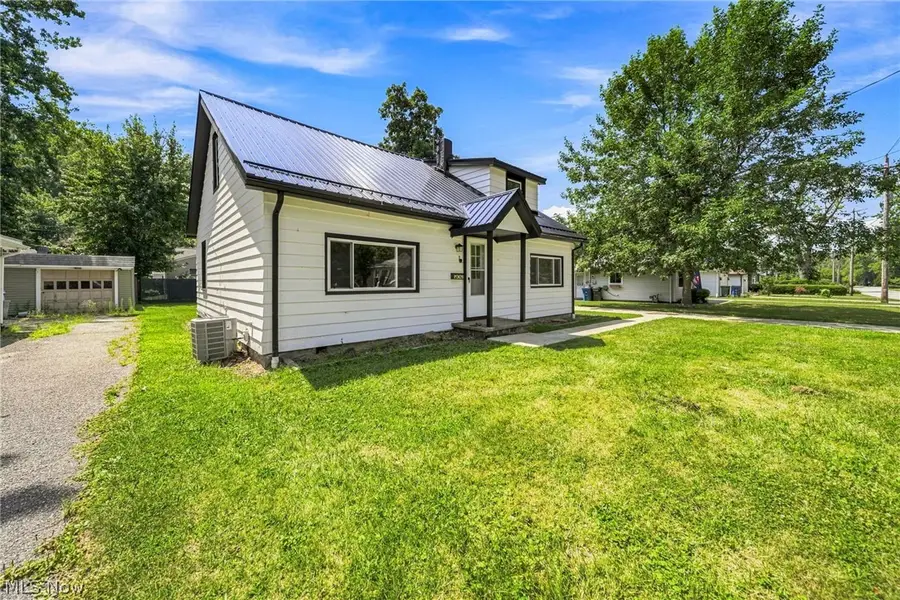 232 Plymouth Drive, Eastlake, OH 44095 - #3