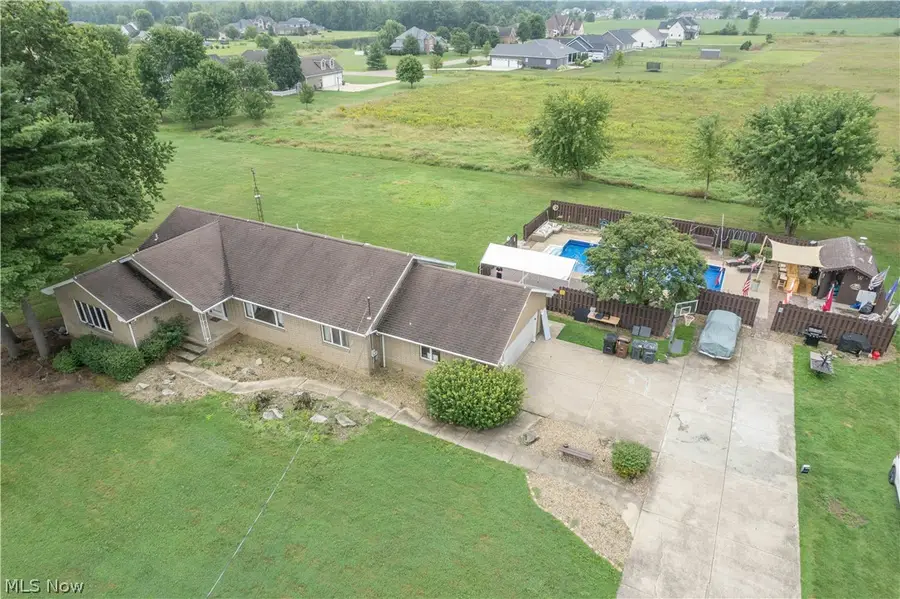 326 Airport Nw Road, Warren, OH 44481 - #2